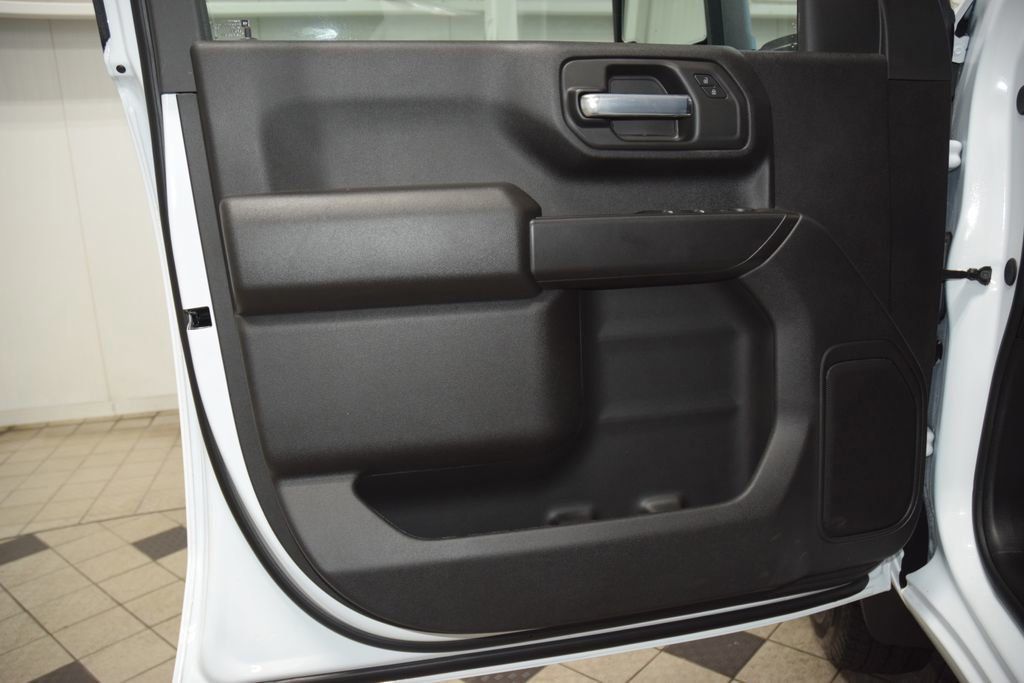 2026 Chevrolet Silverado 3500HD 4WD Crew Cab 172" Work Truck - 23012393 - 37