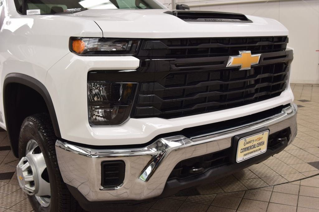 2026 Chevrolet Silverado 3500HD 4WD Crew Cab 172" Work Truck - 23012393 - 5