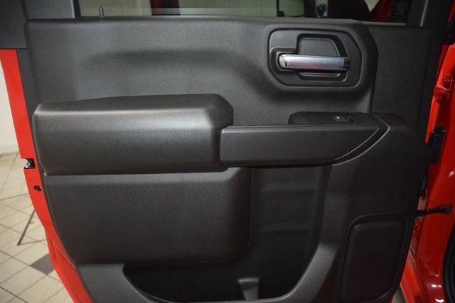 2026 Chevrolet Silverado 3500HD 4WD Crew Cab 172" Work Truck - 23016122 - 37