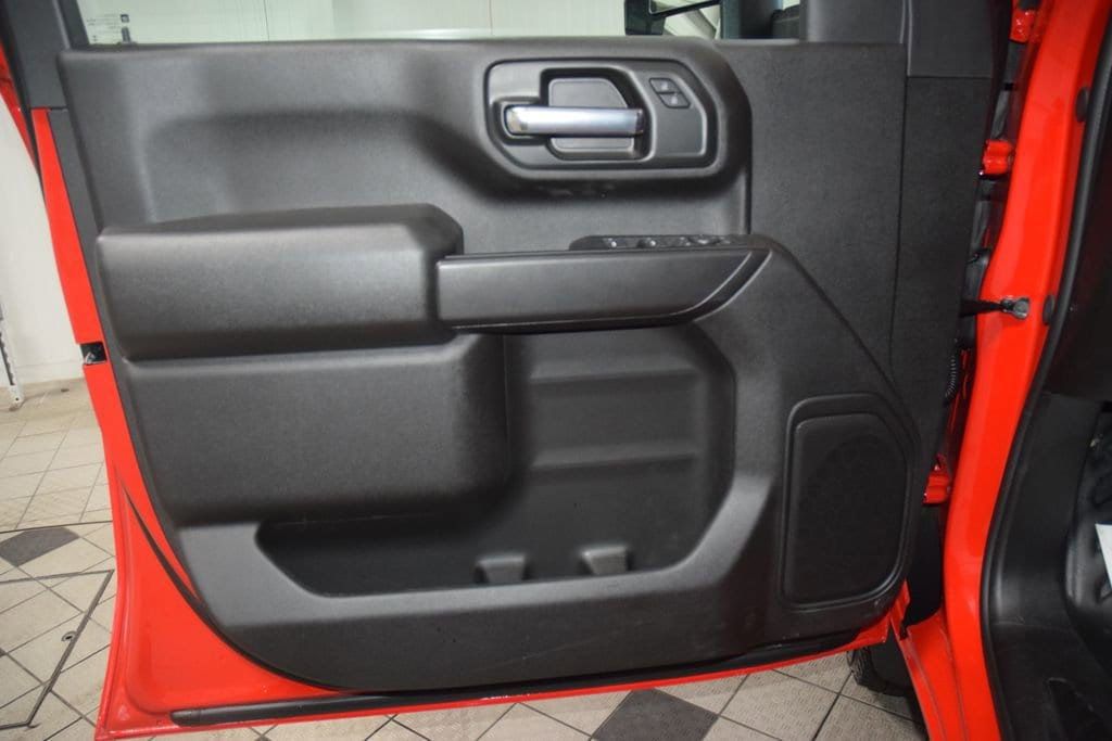 2026 Chevrolet Silverado 3500HD 4WD Crew Cab 172" Work Truck - 23016122 - 39