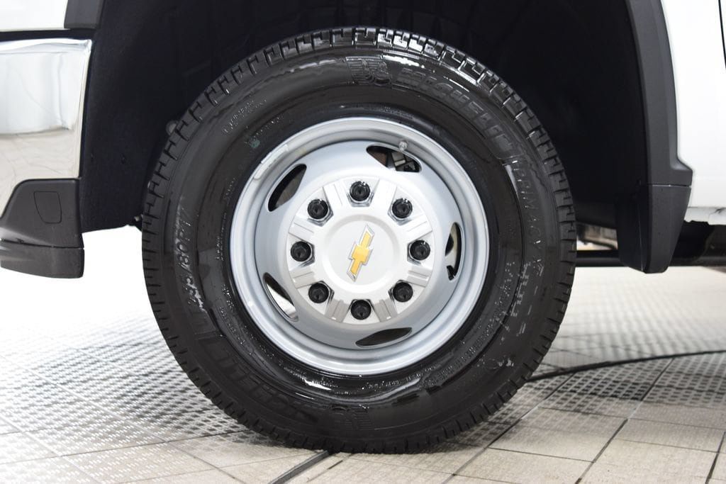 2026 Chevrolet Silverado 3500HD 4WD Crew Cab 172" Work Truck - 23038088 - 17