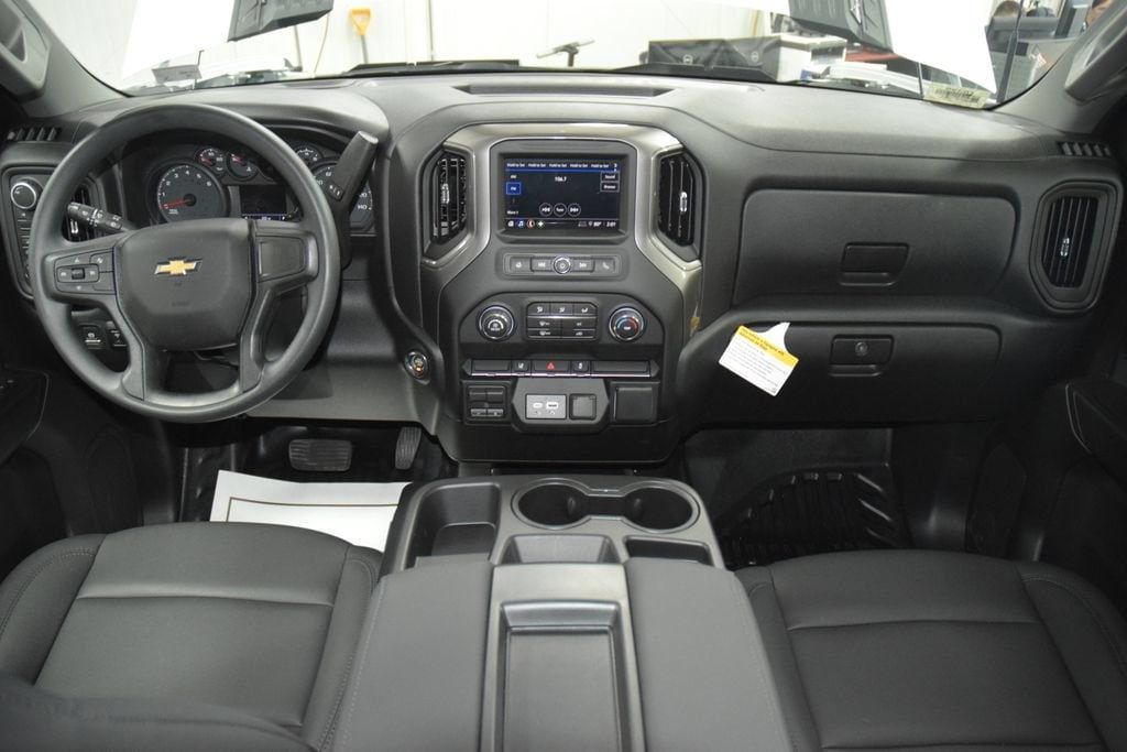 2026 Chevrolet Silverado 3500HD 4WD Crew Cab 172" Work Truck - 23038088 - 19