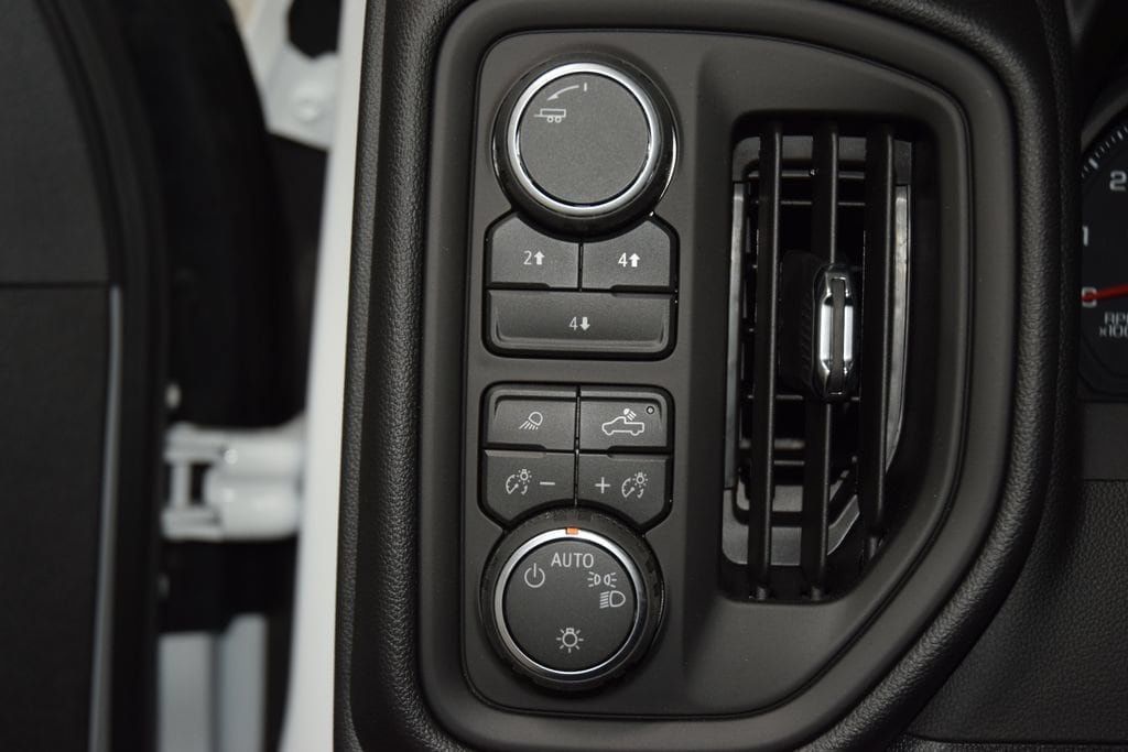 2026 Chevrolet Silverado 3500HD 4WD Crew Cab 172" Work Truck - 23038088 - 26