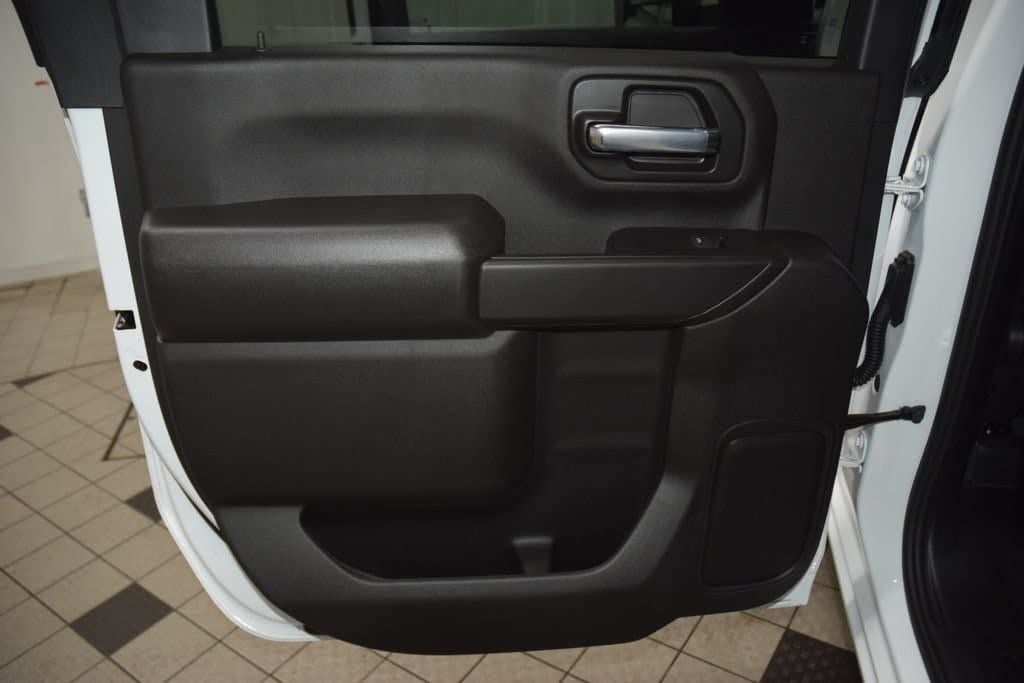 2026 Chevrolet Silverado 3500HD 4WD Crew Cab 172" Work Truck - 23038088 - 32