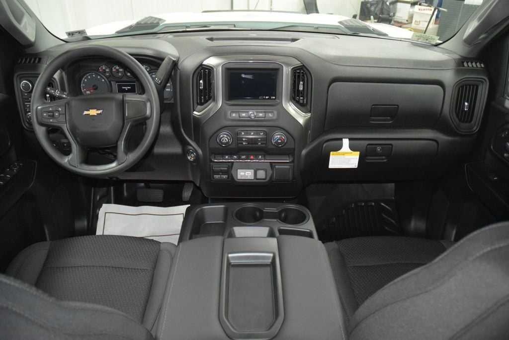 2026 Chevrolet Silverado 3500HD 4WD Crew Cab 172" Work Truck - 23040835 - 30