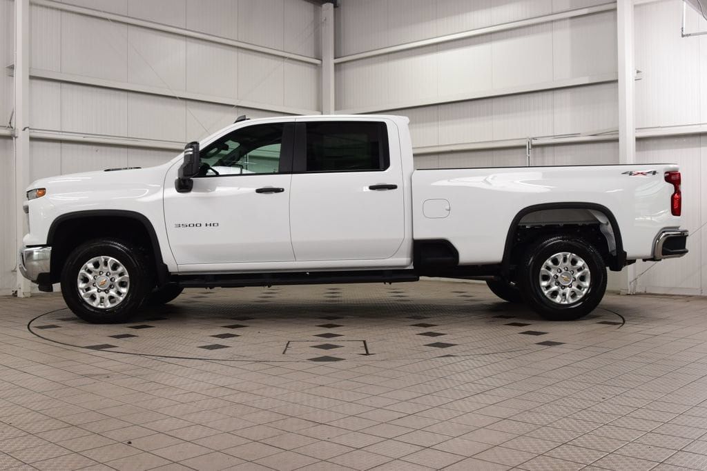 2026 Chevrolet Silverado 3500HD 4WD Crew Cab 172" Work Truck - 23040835 - 3