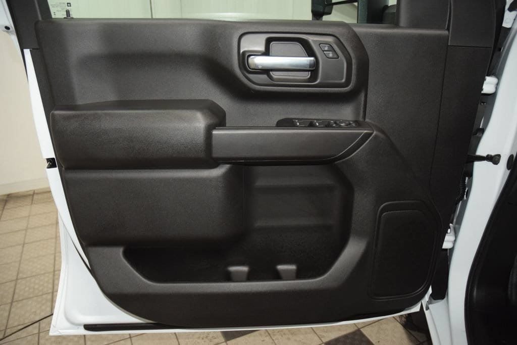 2026 Chevrolet Silverado 3500HD 4WD Crew Cab 172" Work Truck - 23040835 - 45