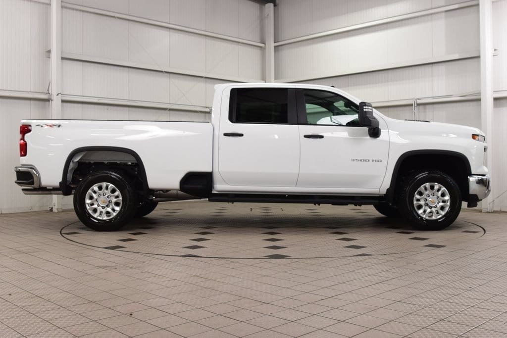 2026 Chevrolet Silverado 3500HD 4WD Crew Cab 172" Work Truck - 23040835 - 8
