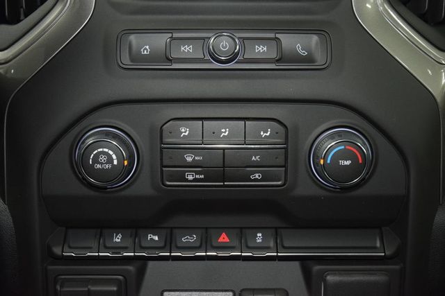 2026 Chevrolet Silverado 3500HD 4WD Crew Cab 172" Work Truck - 23051458 - 32