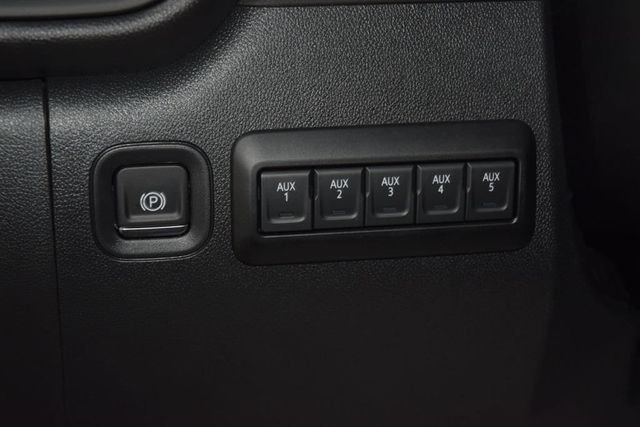 2026 Chevrolet Silverado 3500HD 4WD Crew Cab 172" Work Truck - 23051458 - 35