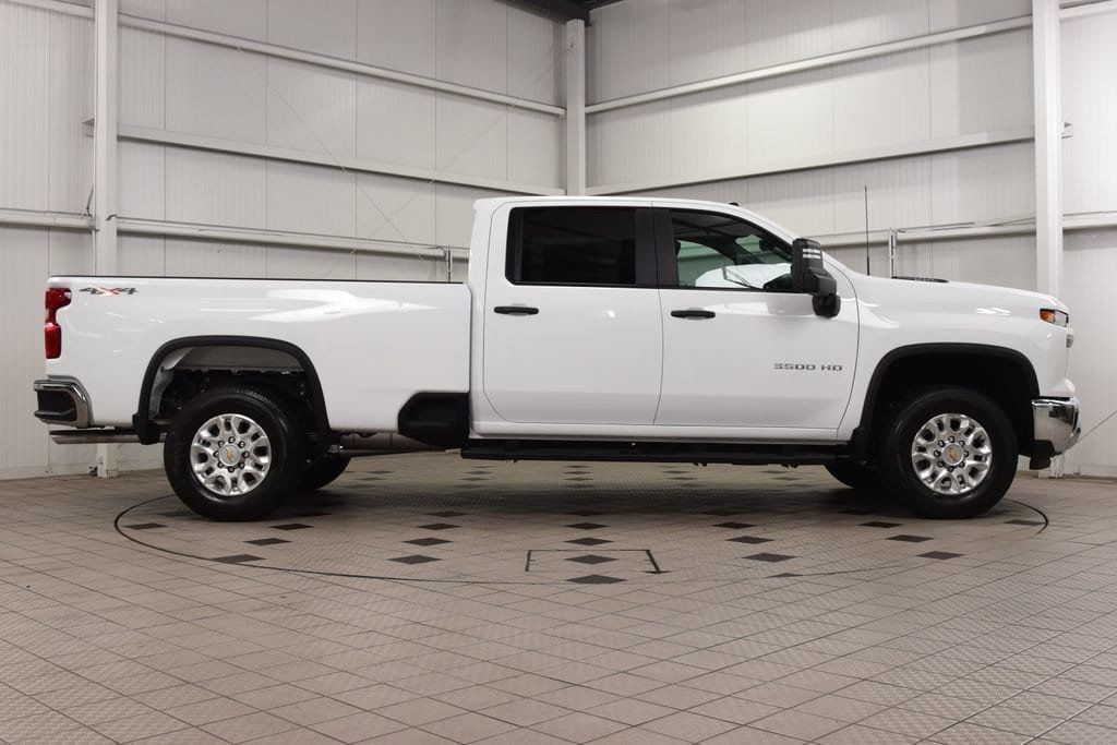 2026 Chevrolet Silverado 3500HD 4WD Crew Cab 172" Work Truck - 23051458 - 8