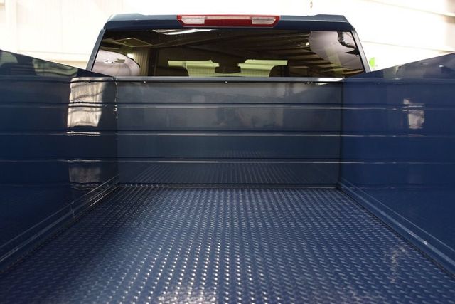 2026 Chevrolet Silverado 3500HD 4WD Crew Cab 172" Work Truck - 23055230 - 18