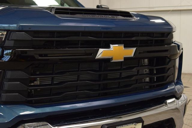 2026 Chevrolet Silverado 3500HD 4WD Crew Cab 172" Work Truck - 23055230 - 5