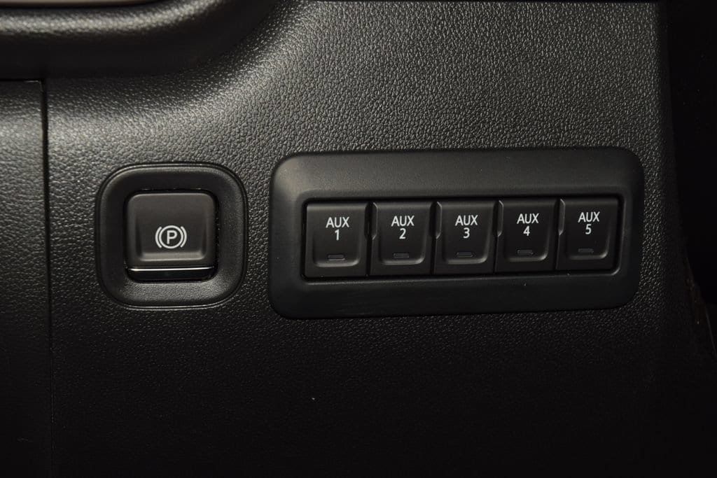 2026 Chevrolet Silverado 3500HD 4WD Crew Cab 172" Work Truck - 23055231 - 29