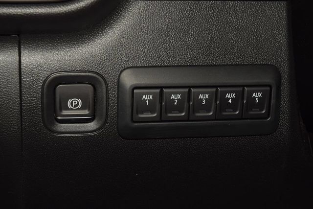 2026 Chevrolet Silverado 3500HD 4WD Crew Cab 172" Work Truck - 23055231 - 29