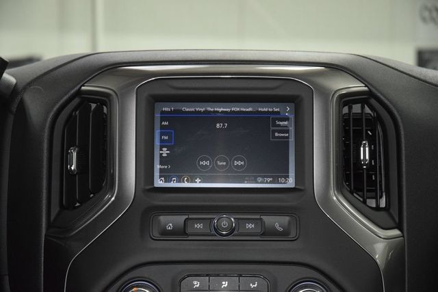 2026 Chevrolet Silverado 3500HD 4WD Crew Cab 172" Work Truck - 23055232 - 25