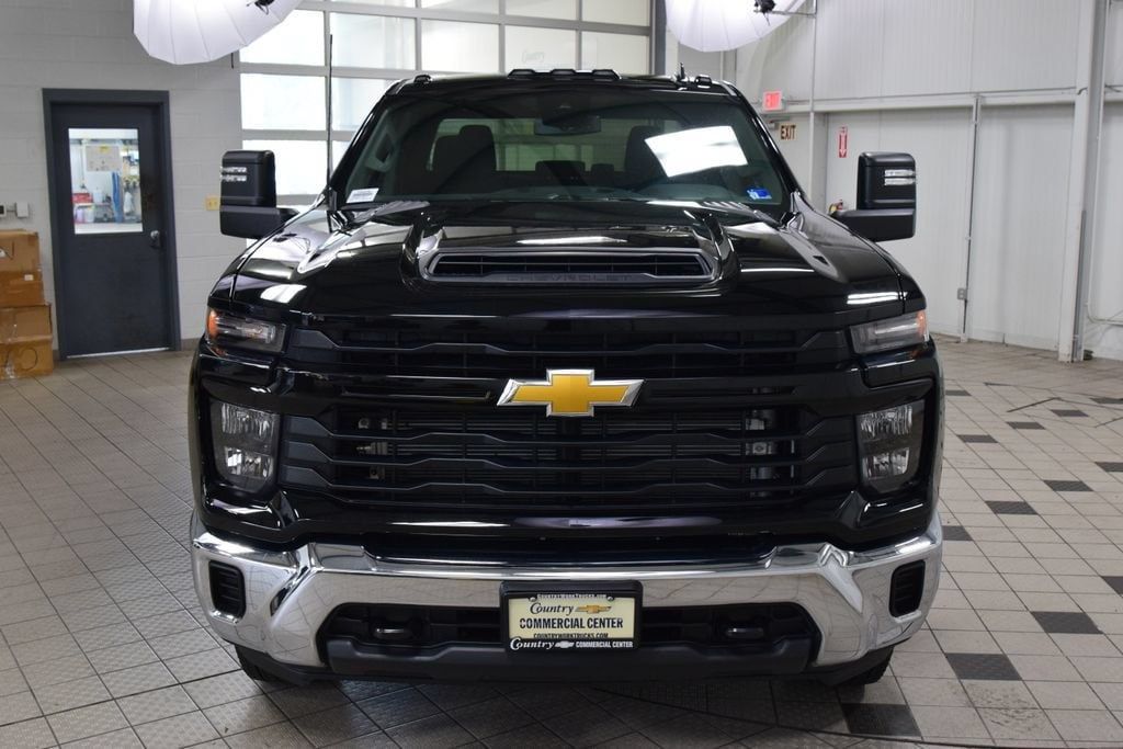 2026 Chevrolet Silverado 3500HD 4WD Crew Cab 172" Work Truck - 23055234 - 1