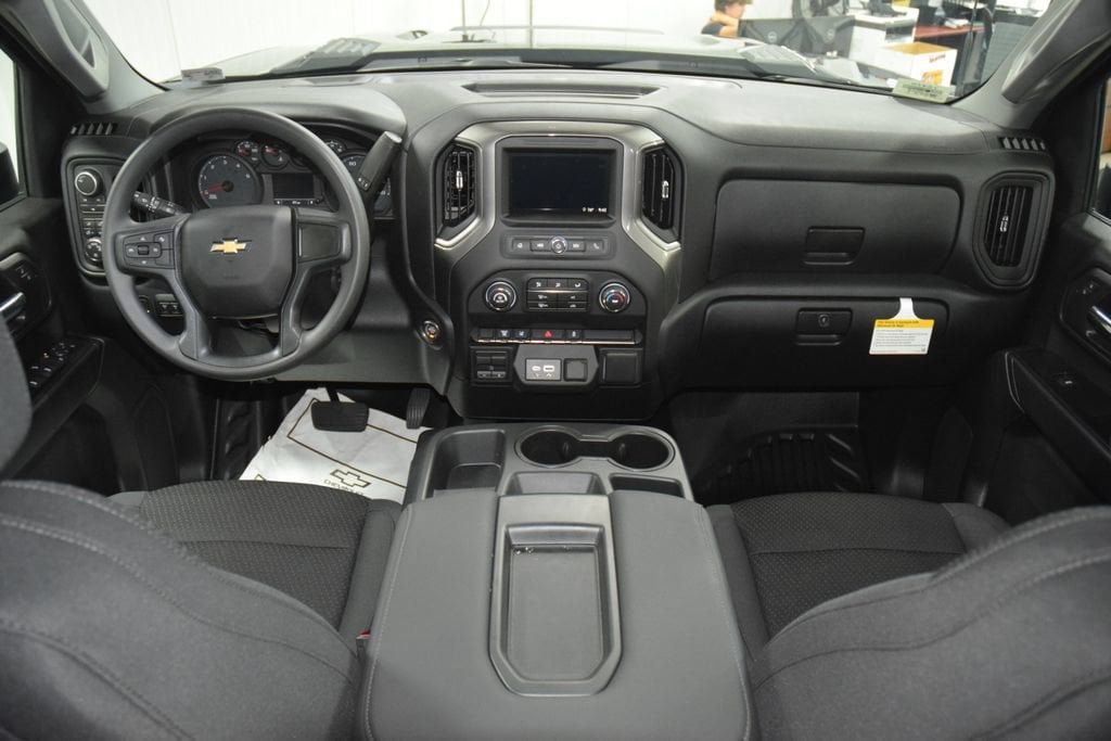 2026 Chevrolet Silverado 3500HD 4WD Crew Cab 172" Work Truck - 23055234 - 23