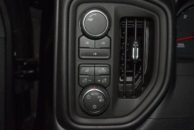 2026 Chevrolet Silverado 3500HD 4WD Crew Cab 172" Work Truck - 23055234 - 28