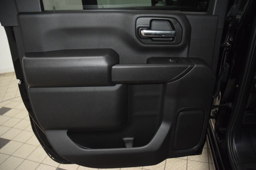 2026 Chevrolet Silverado 3500HD 4WD Crew Cab 172" Work Truck - 23055234 - 37