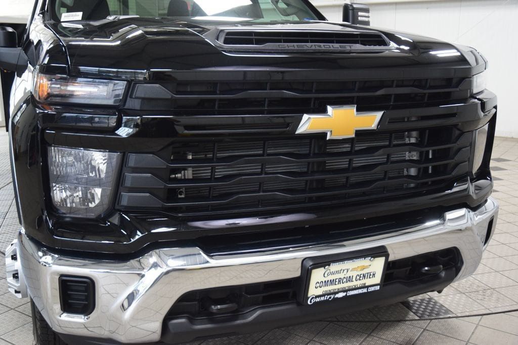 2026 Chevrolet Silverado 3500HD 4WD Crew Cab 172" Work Truck - 23055234 - 7