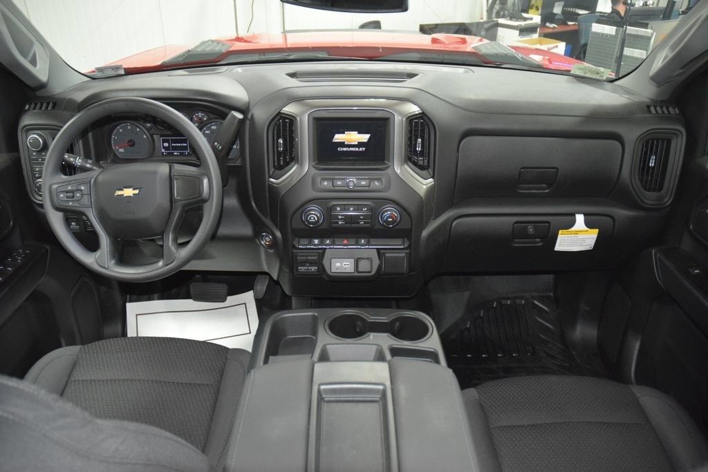 2026 Chevrolet Silverado 3500HD 4WD Crew Cab 172" Work Truck - 23055235 - 23
