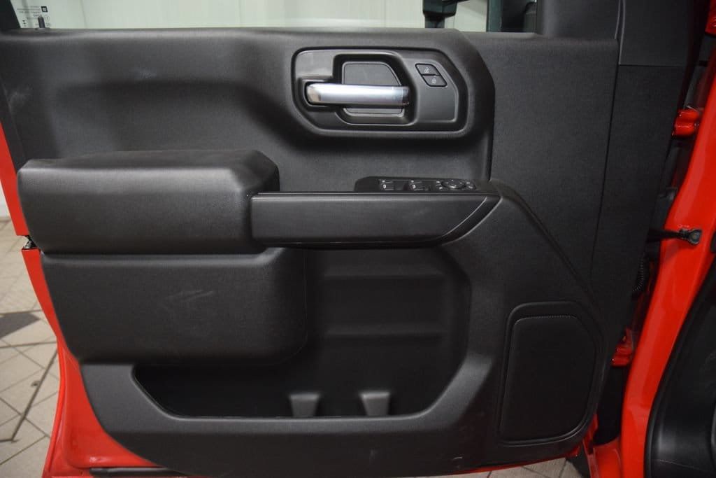 2026 Chevrolet Silverado 3500HD 4WD Crew Cab 172" Work Truck - 23055235 - 39