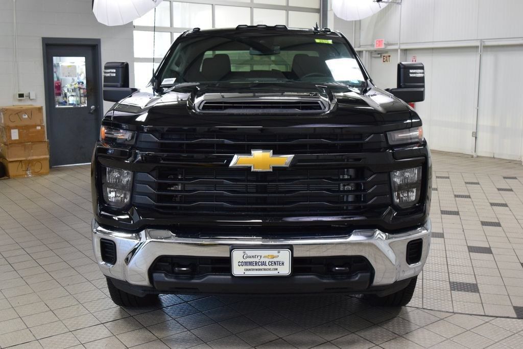 2026 Chevrolet Silverado 3500HD 4WD Crew Cab 172" Work Truck - 23060062 - 1