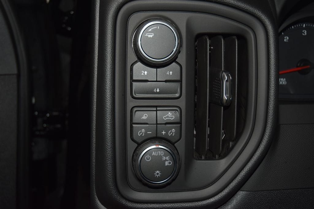 2026 Chevrolet Silverado 3500HD 4WD Crew Cab 172" Work Truck - 23060062 - 28