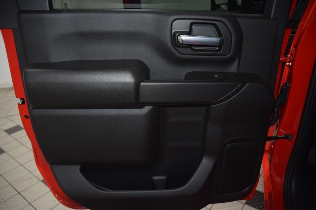 2026 Chevrolet Silverado 3500HD 4WD Crew Cab 172" Work Truck - 23060064 - 37