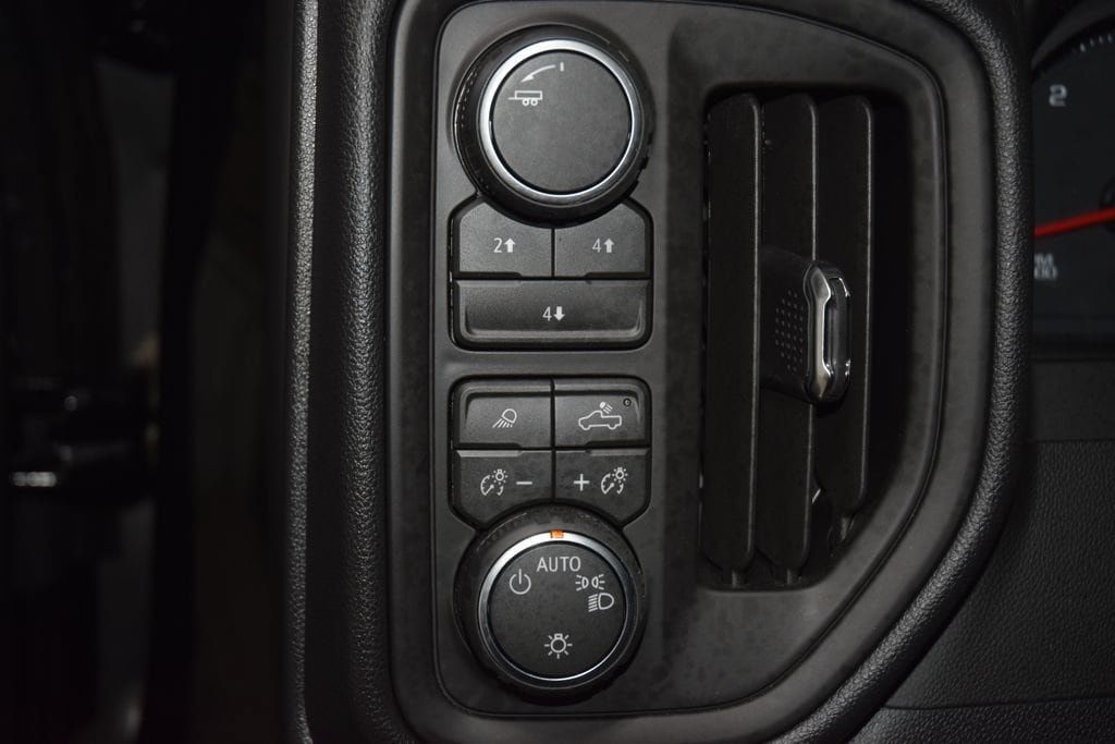 2026 Chevrolet Silverado 3500HD 4WD Crew Cab 172" Work Truck - 23066356 - 28