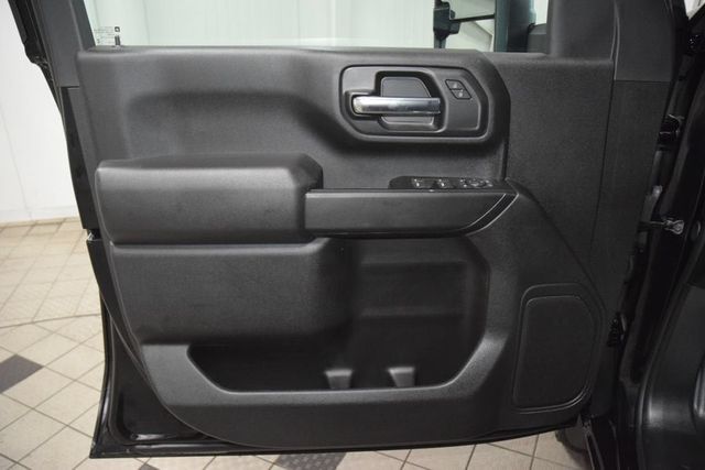 2026 Chevrolet Silverado 3500HD 4WD Crew Cab 172" Work Truck - 23066356 - 40