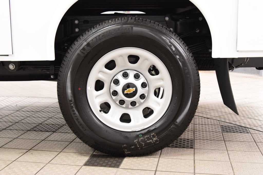 2026 Chevrolet Silverado 3500HD 4WD Crew Cab 172" Work Truck - 23067455 - 21