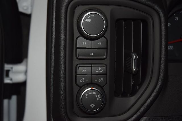 2026 Chevrolet Silverado 3500HD 4WD Crew Cab 172" Work Truck - 23067455 - 29