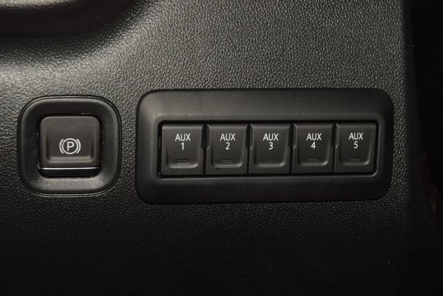 2026 Chevrolet Silverado 3500HD 4WD Crew Cab 172" Work Truck - 23067455 - 30