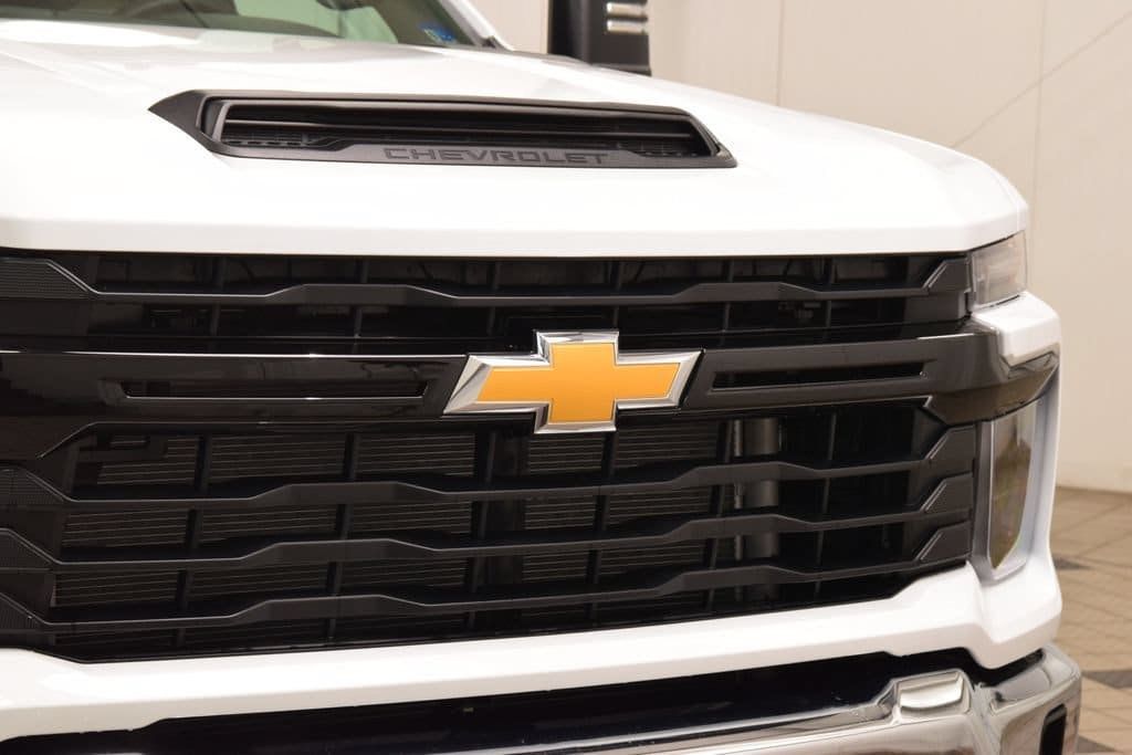 2026 Chevrolet Silverado 3500HD 4WD Crew Cab 172" Work Truck - 23071779 - 5