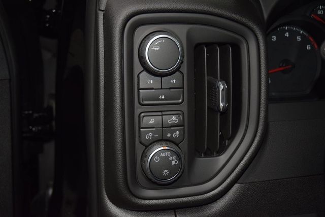 2026 Chevrolet Silverado 3500HD 4WD Crew Cab 172" Work Truck - 23081643 - 29
