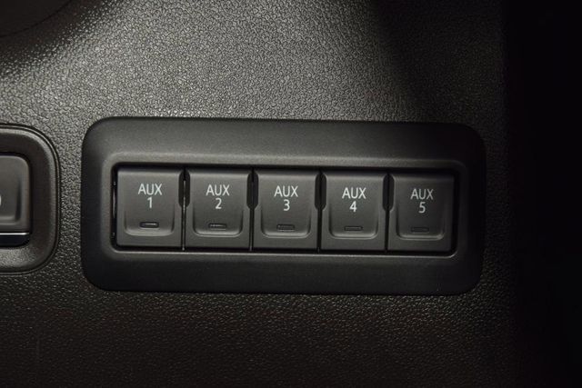 2026 Chevrolet Silverado 3500HD 4WD Reg Cab 142" Work Truck - 23012375 - 29