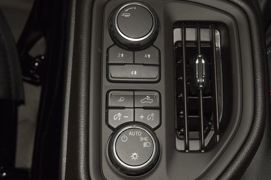 2026 Chevrolet Silverado 3500HD 4WD Reg Cab 142" Work Truck - 23012375 - 30