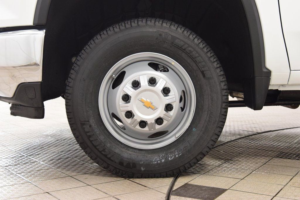 2026 Chevrolet Silverado 3500HD 4WD Reg Cab 142" Work Truck - 23012386 - 17