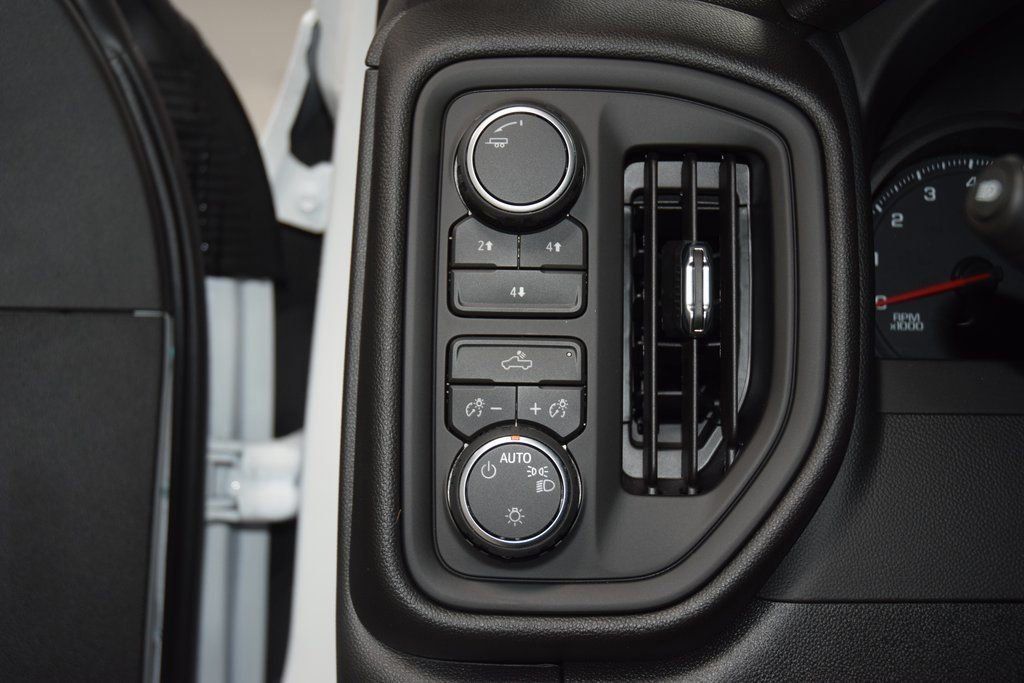 2026 Chevrolet Silverado 3500HD 4WD Reg Cab 142" Work Truck - 23012386 - 25