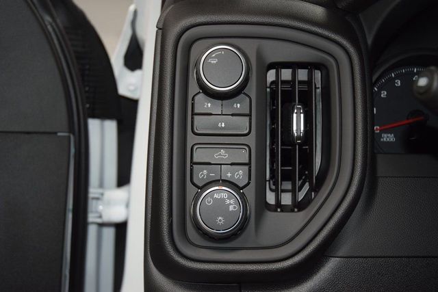 2026 Chevrolet Silverado 3500HD 4WD Reg Cab 142" Work Truck - 23012386 - 25