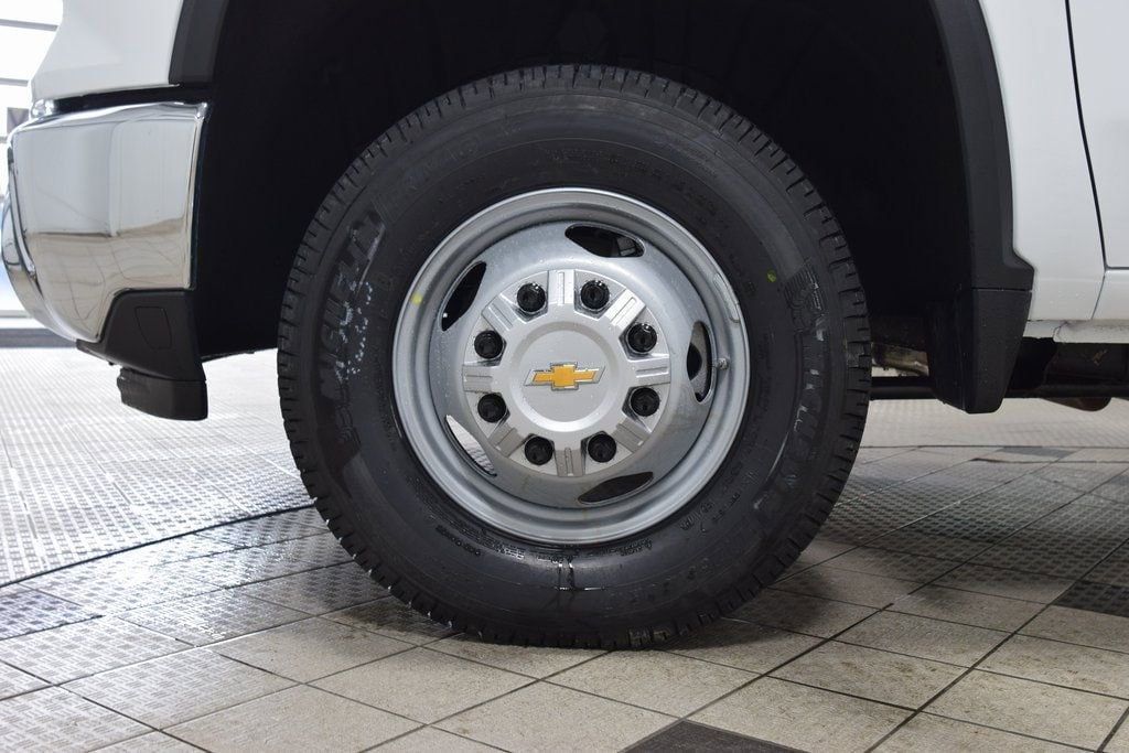 2026 Chevrolet Silverado 3500HD 4WD Reg Cab 142" Work Truck - 23012387 - 17