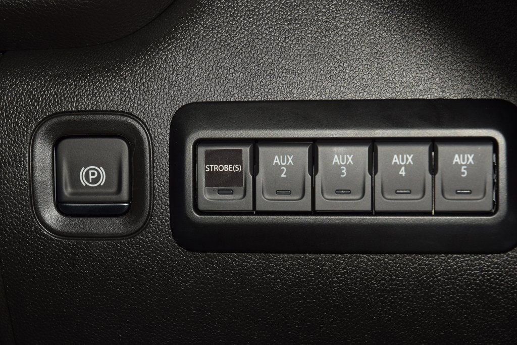 2026 Chevrolet Silverado 3500HD 4WD Reg Cab 142" Work Truck - 23012387 - 27