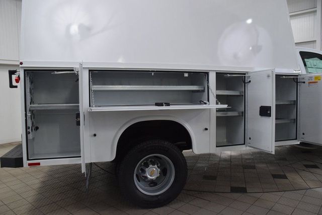 2026 Chevrolet Silverado 3500HD 4WD Reg Cab 142" Work Truck - 23012387 - 40