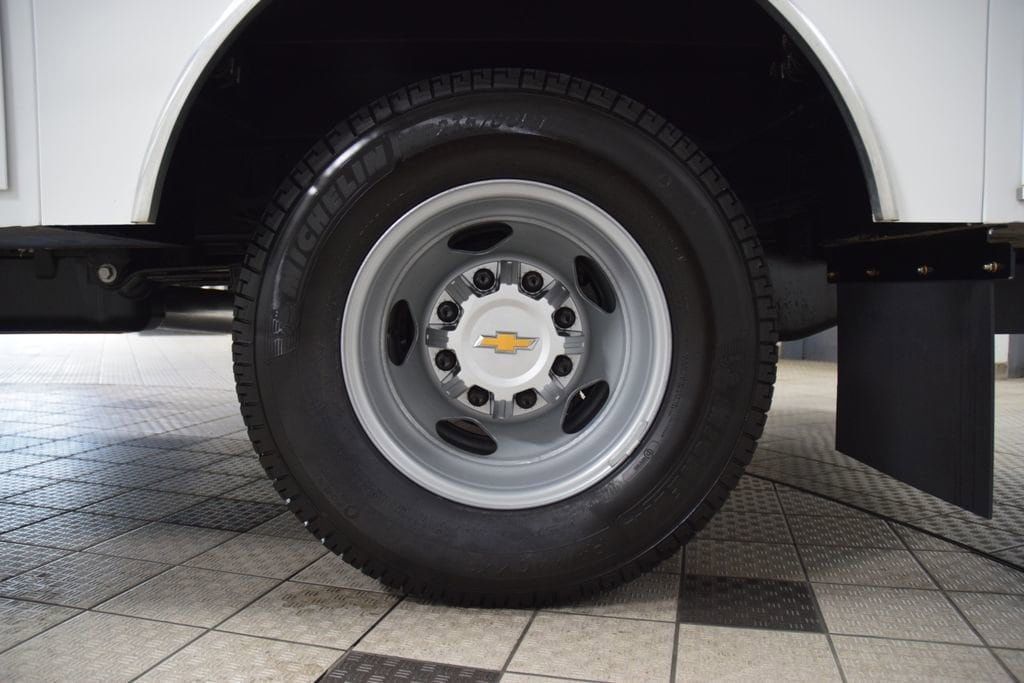 2026 Chevrolet Silverado 3500HD 4WD Reg Cab 142" Work Truck - 23012392 - 18