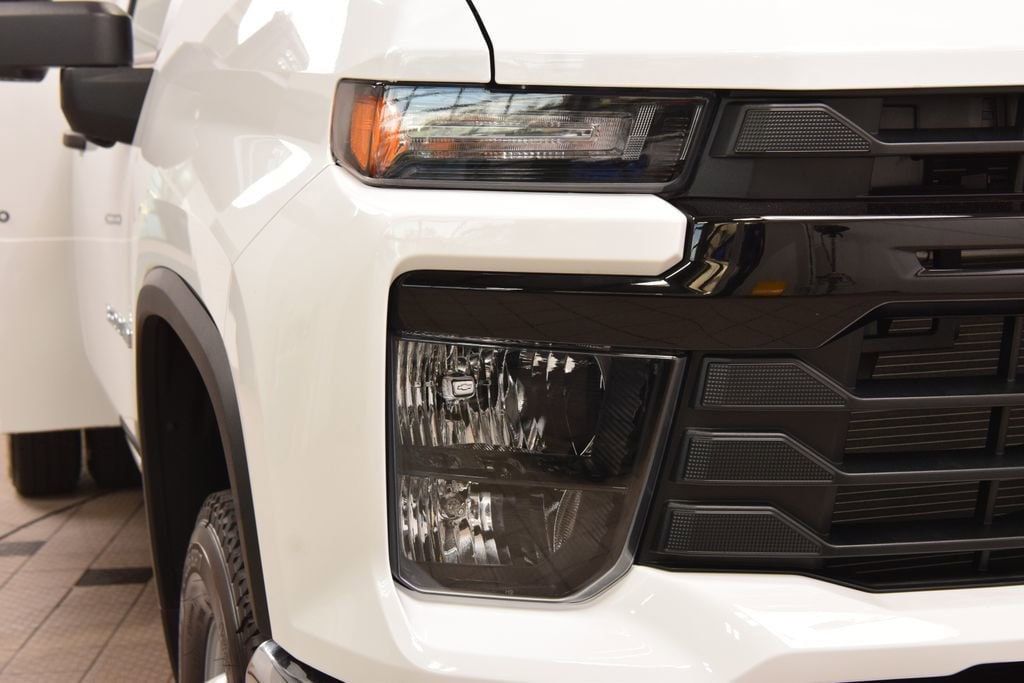 2026 Chevrolet Silverado 3500HD 4WD Reg Cab 142" Work Truck - 23012392 - 6