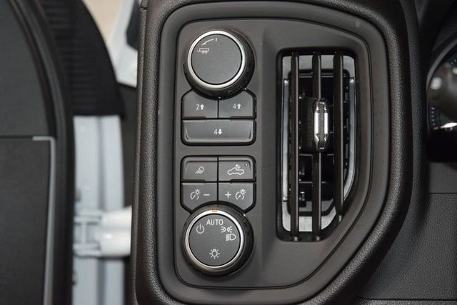 2026 Chevrolet Silverado 3500HD 4WD Reg Cab 142" Work Truck - 23012395 - 29