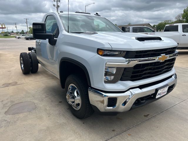 2026 Chevrolet Silverado 3500HD CC 4WD Reg Cab 146" WB, 60" CA LT - 23010519 - 3