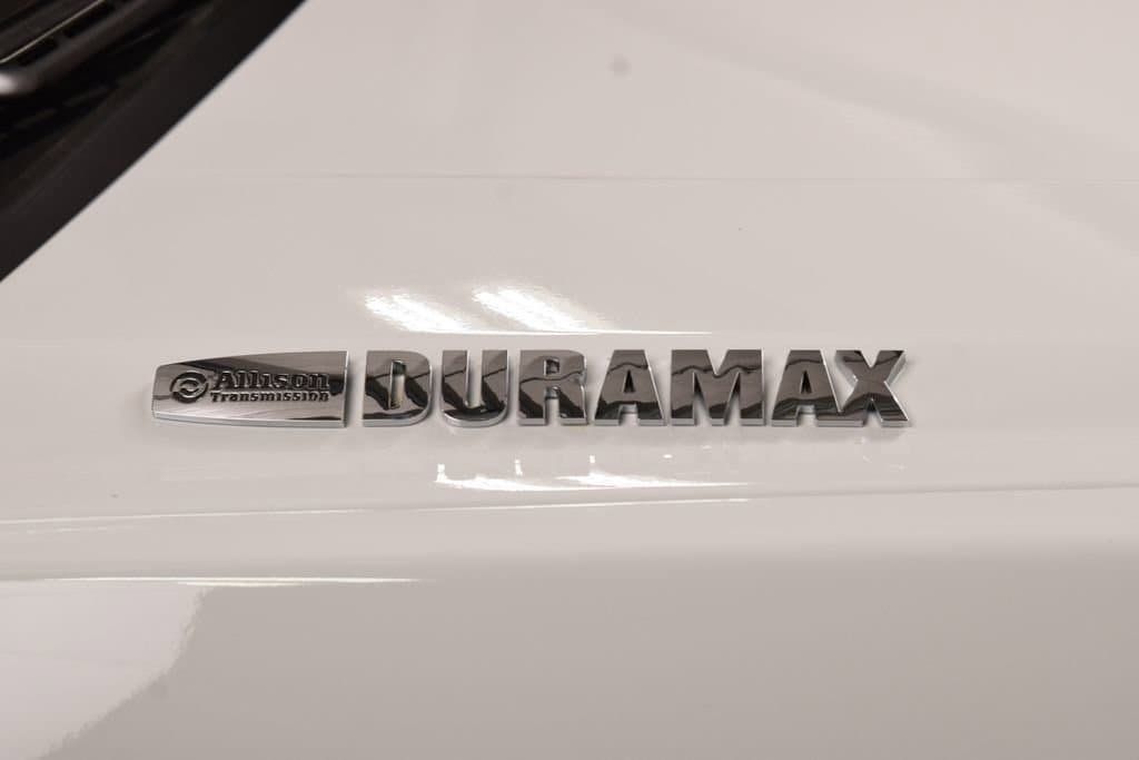 2026 Chevrolet Silverado 6500 HD Work Truck - 23012399 - 10